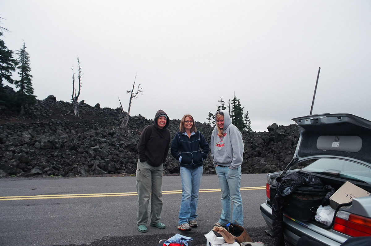 Some nice ladys gave us a ride to the trailhead.